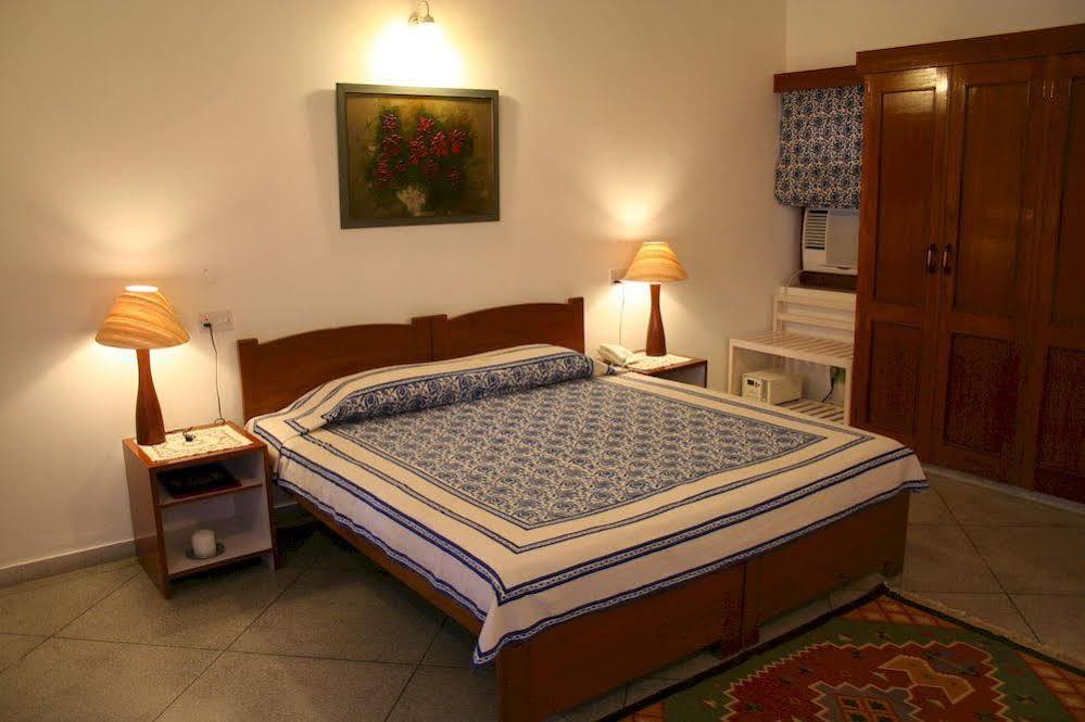 Giri Homestay By Vista Rooms Jaipur Exteriör bild
