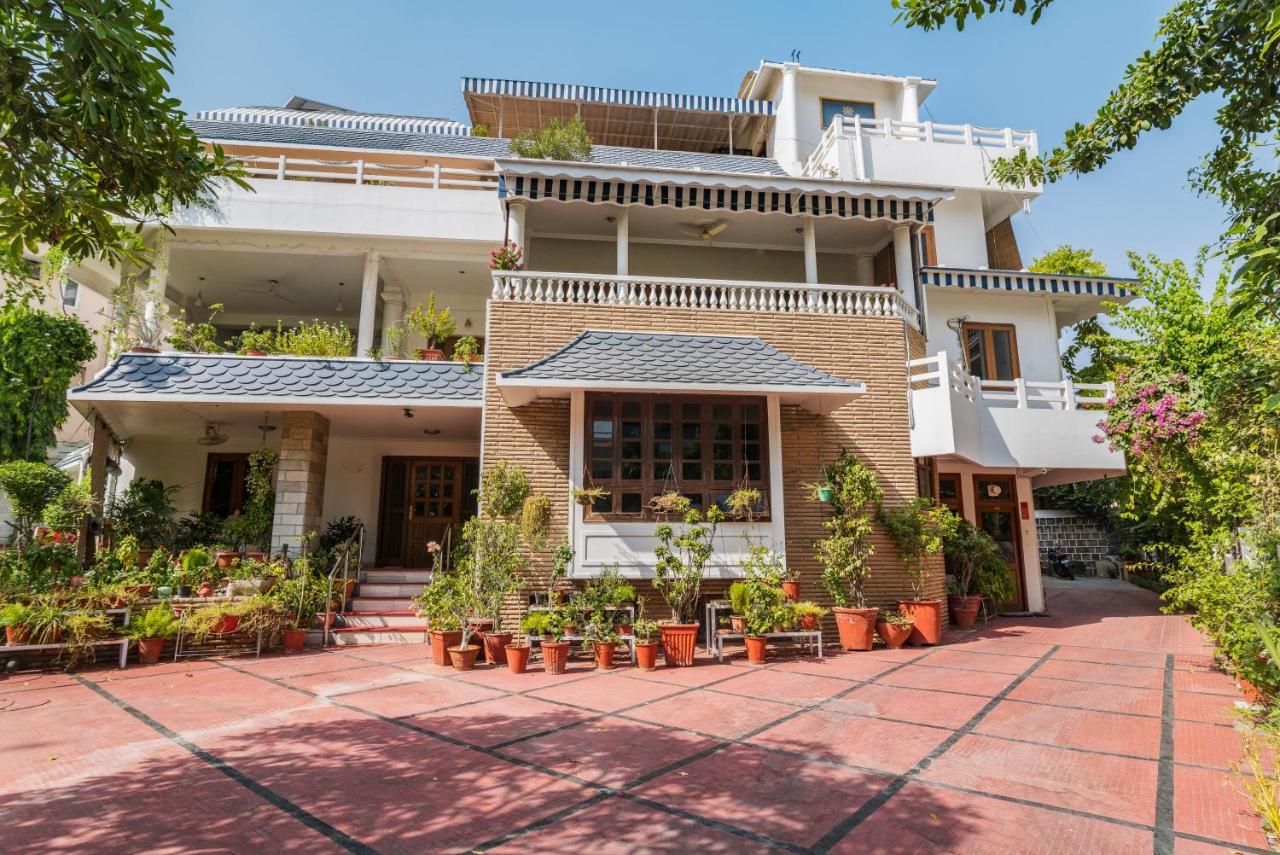 Giri Homestay By Vista Rooms Jaipur Exteriör bild