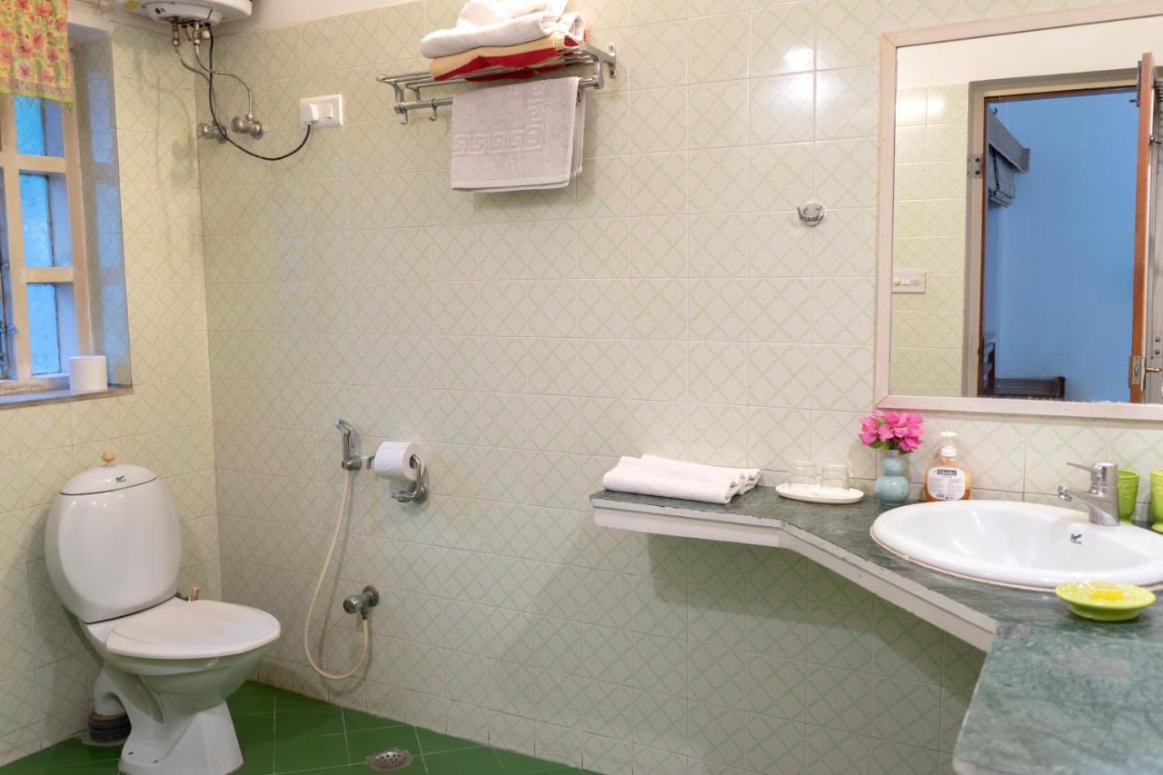 Giri Homestay By Vista Rooms Jaipur Exteriör bild
