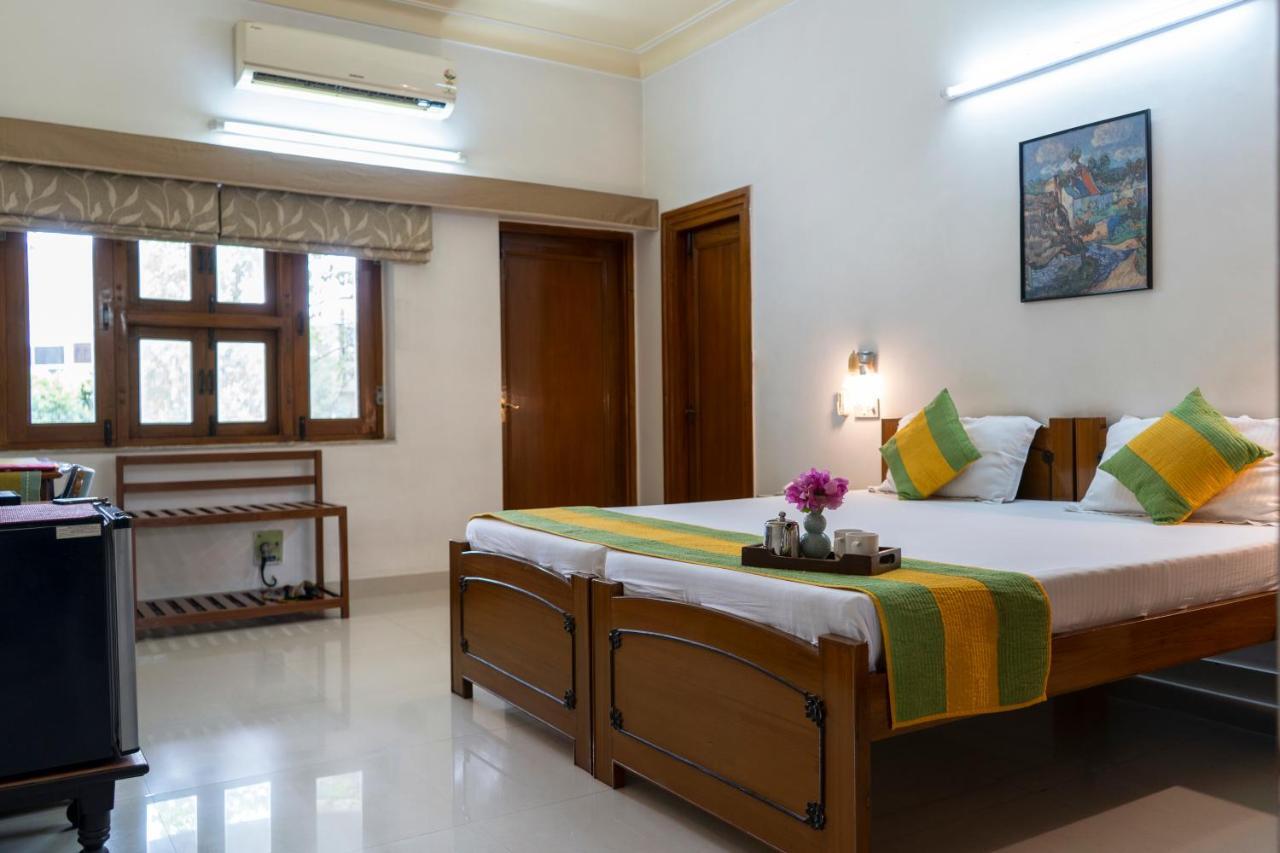 Giri Homestay By Vista Rooms Jaipur Exteriör bild
